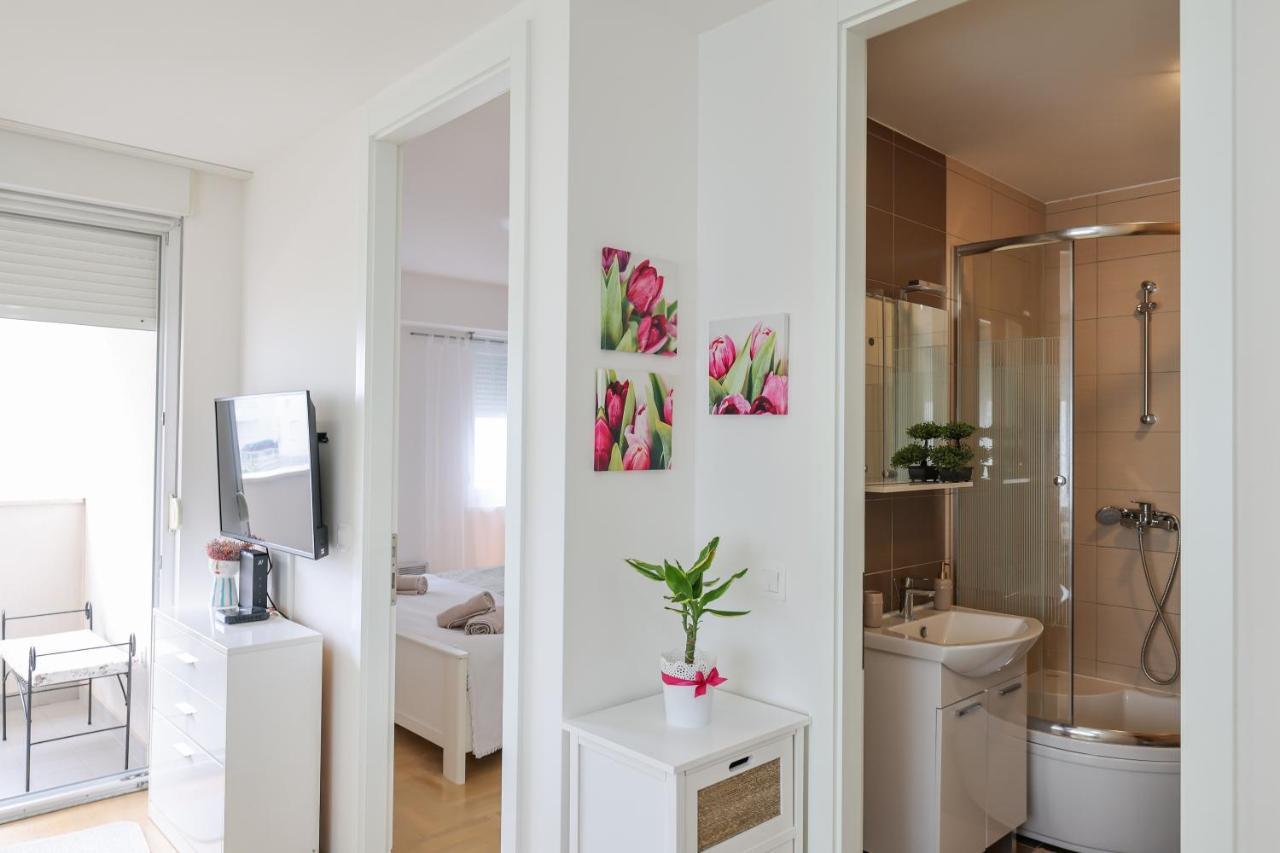 Apartmán Cozy Niko - Private Parking And Balcony *